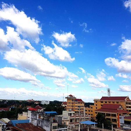 First Hotel Battambang Buitenkant foto