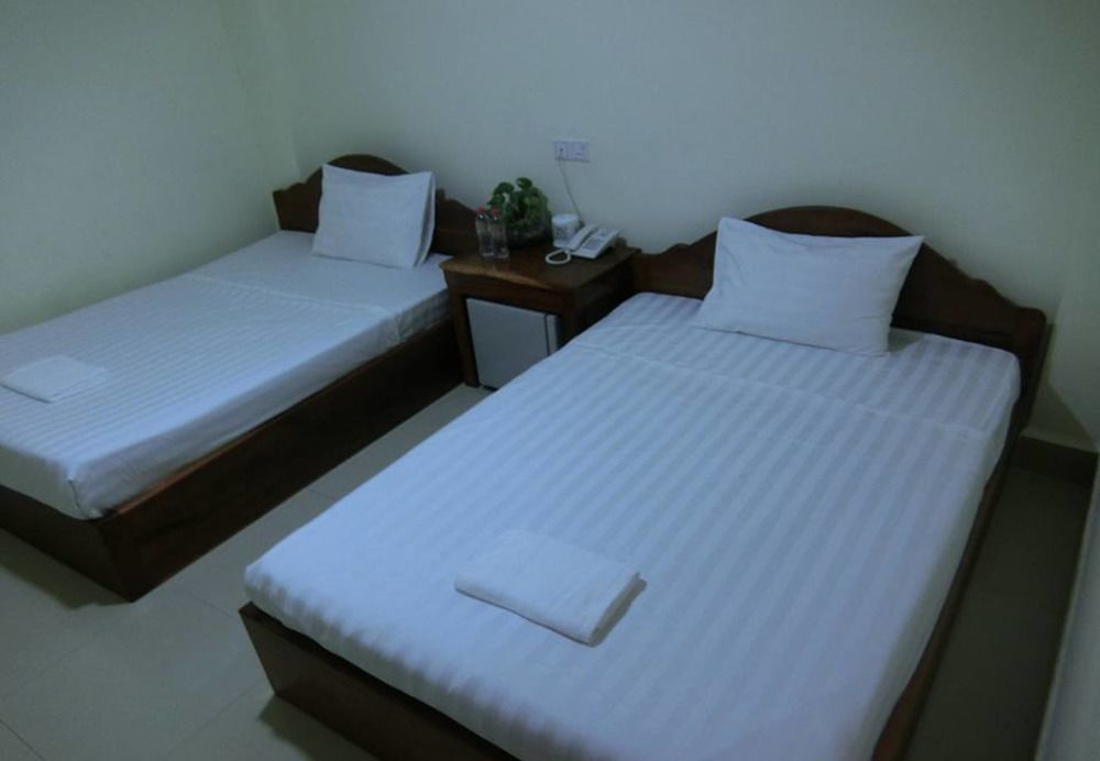 First Hotel Battambang Buitenkant foto