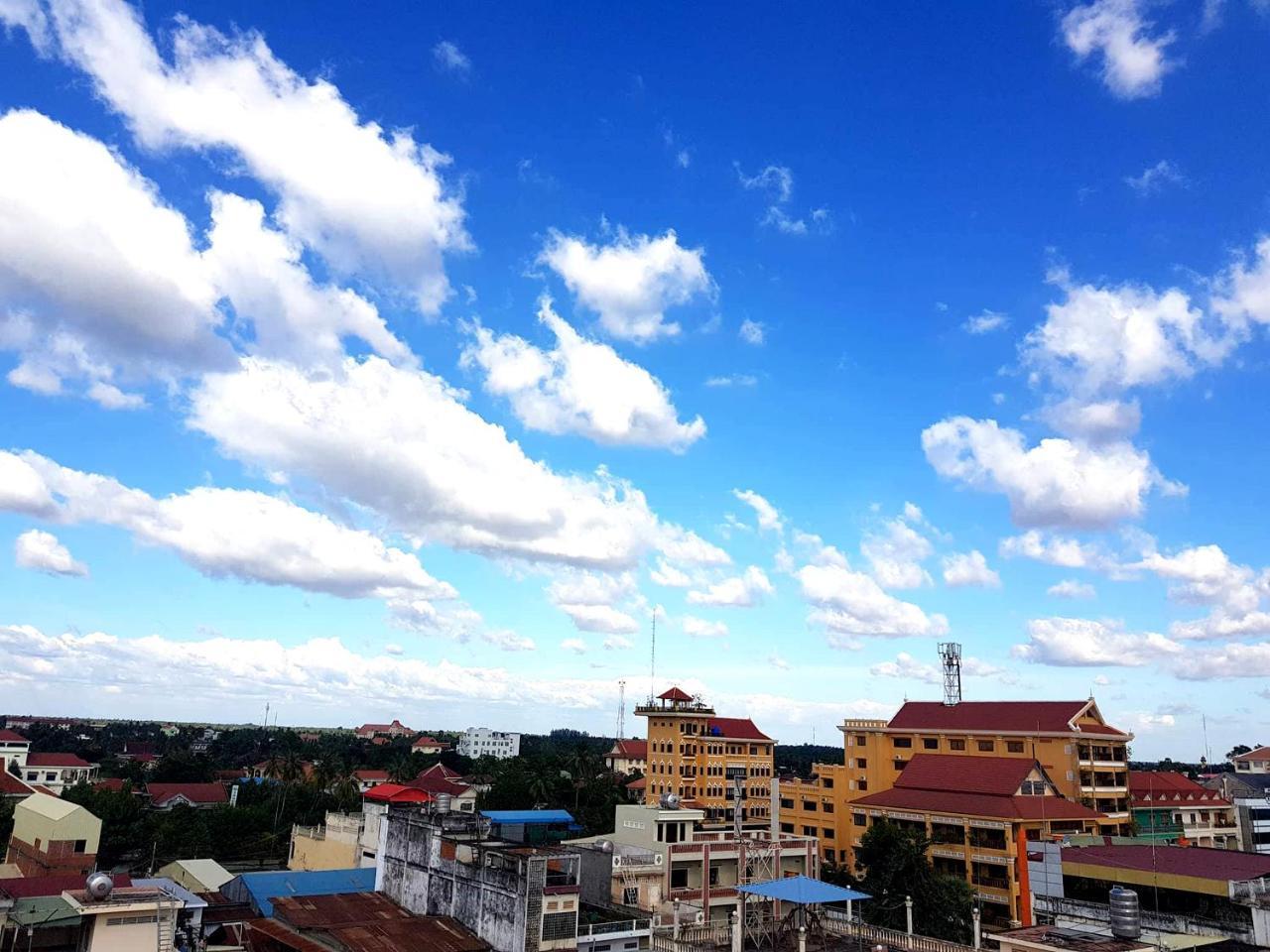 First Hotel Battambang Buitenkant foto