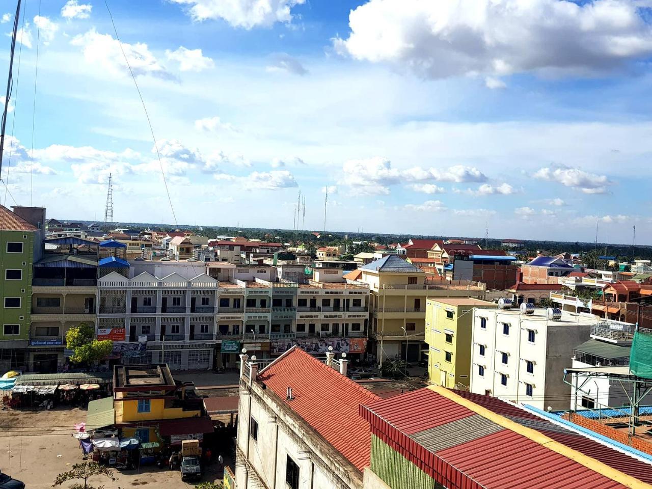 First Hotel Battambang Buitenkant foto