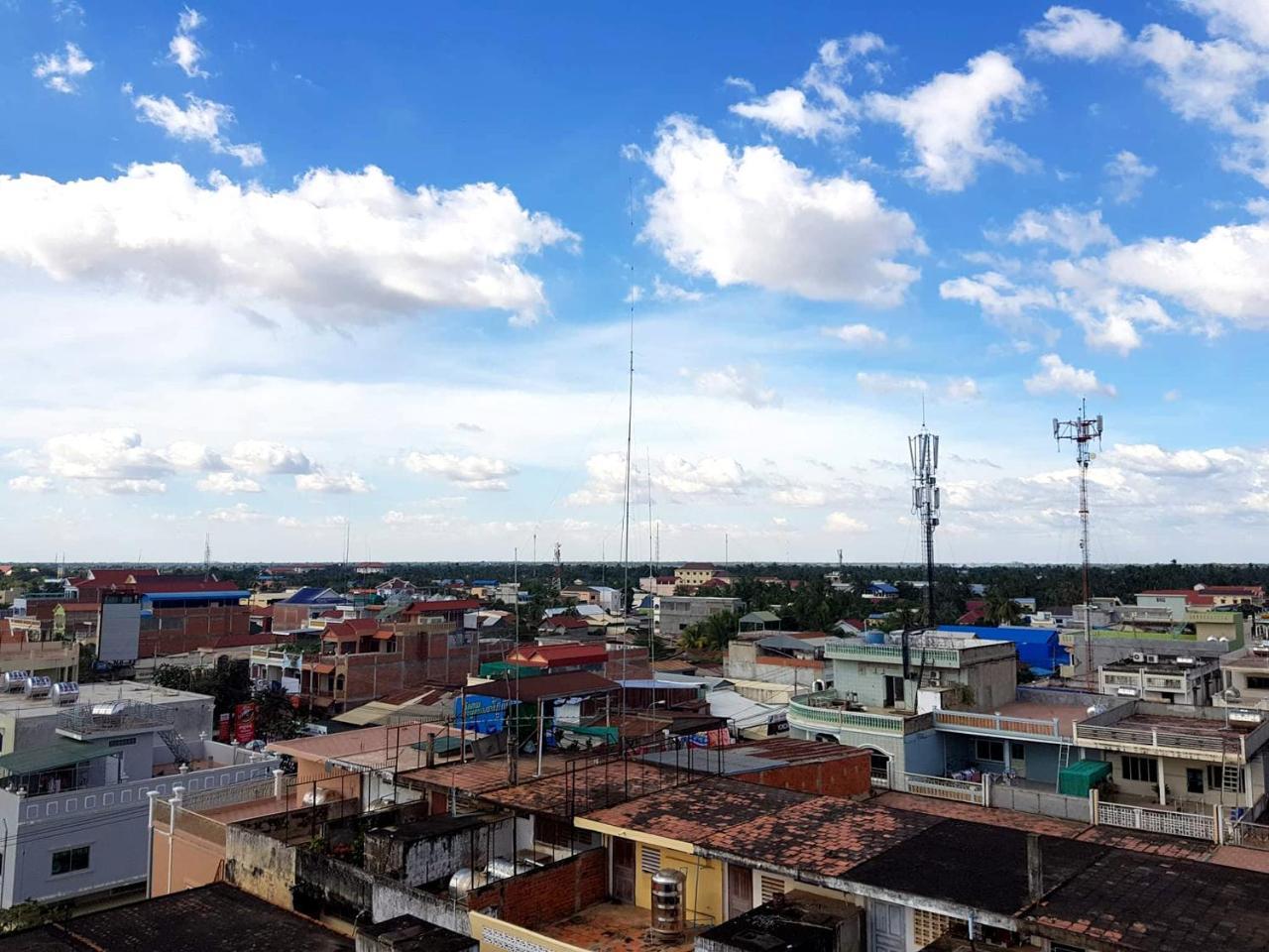 First Hotel Battambang Buitenkant foto