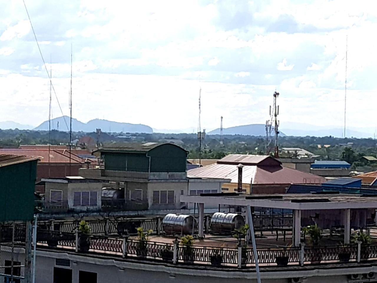 First Hotel Battambang Buitenkant foto